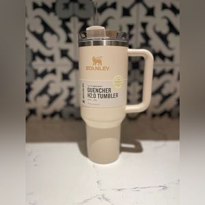 Stanley-Flowstate Tumbler 40 oz-Hearth & Hand with Magnolia -Best Beige